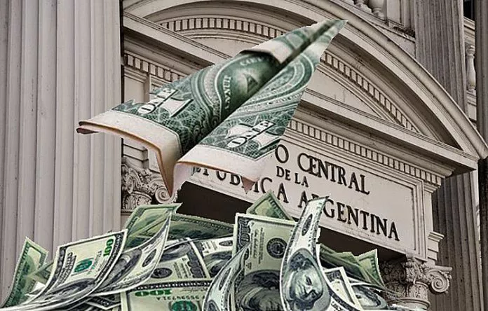 BCRA-FugaDolares-696x444
