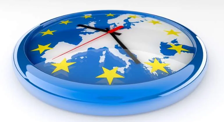 reloj-espana-UE-dreamstime